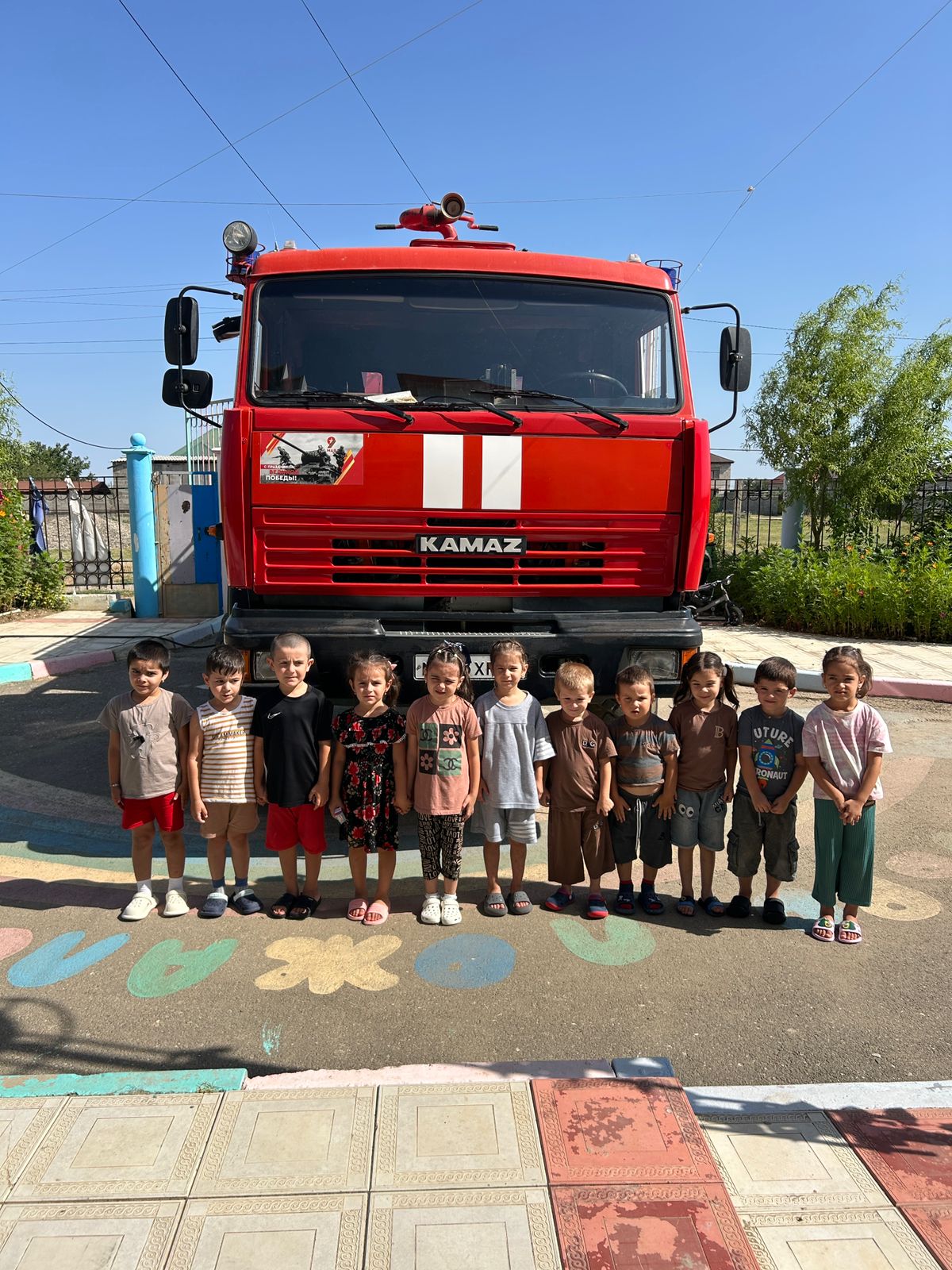 Пожарные ПЧ-46 в гостях у дошколят
